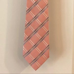 Quality silk tie